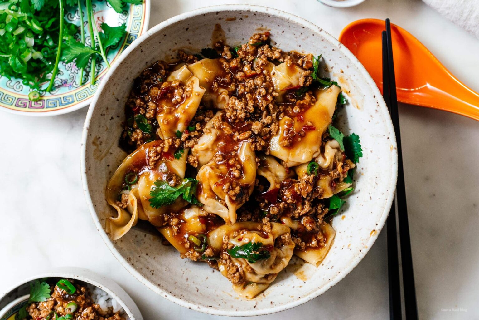 Les Wontons au mapo sauce !- Featured Shot